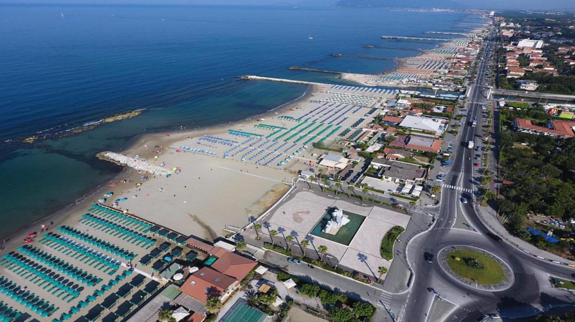 Hotel Tiffany Marina di Massa Exteriér fotografie
